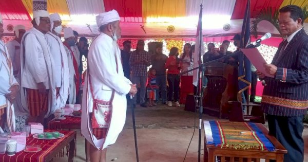 Ramlan Badawi Kukuhkan Pengurus Lembaga Adat Kabupaten Mamasa Periode 2022-2027