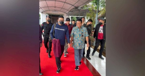 Padat Jadwal, Ramlan Badawi Temui Langsung Sandiaga Uno di Bandara Tampa Padang