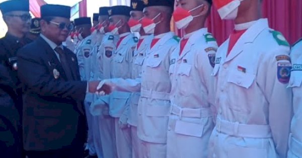 70 Paskibraka Mamasa Dikukuhkan, Bupati Ramlan: Maju Dalam Keberagaman