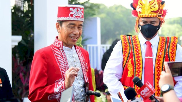 Kenakan Baju Dolomani pada HUT ke-77 Kemerdekaan RI, Jokowi: Dari Buton