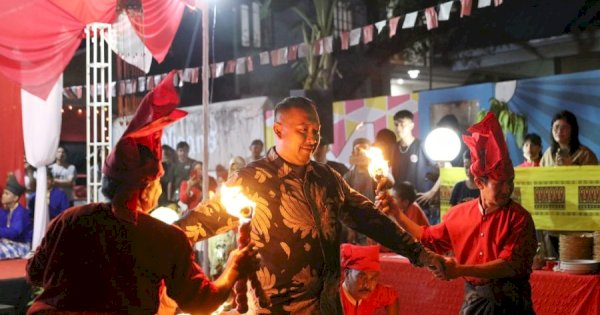 Pesta Rakyat di Paropo, Ada Atraksi Pak Camat “Dibakar”