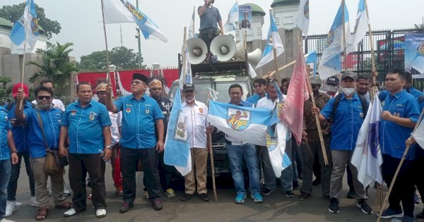 Dukung Kapolri Berantas Mafia, DPP KNPI Gelar Aksi