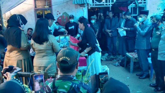 Foto: Suasana di rumah korban Pasutri yang meninggal dunia. 