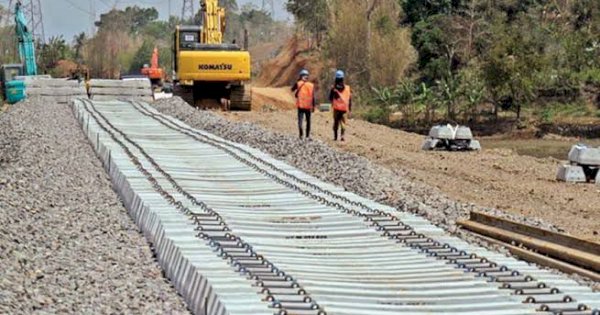 Penlok Rel KA Diserahkan, Tanggung Jawab Pemprov Rampung