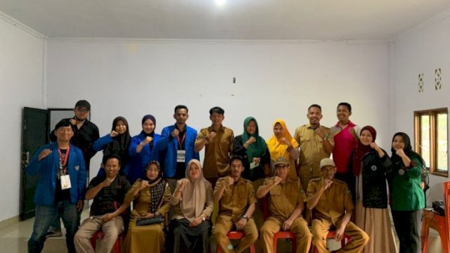 Mahasiswa KKN MAs Desa Laiya berfoto bersama usai sosialisasi Program Kerja (Foto: KKN MAs) 