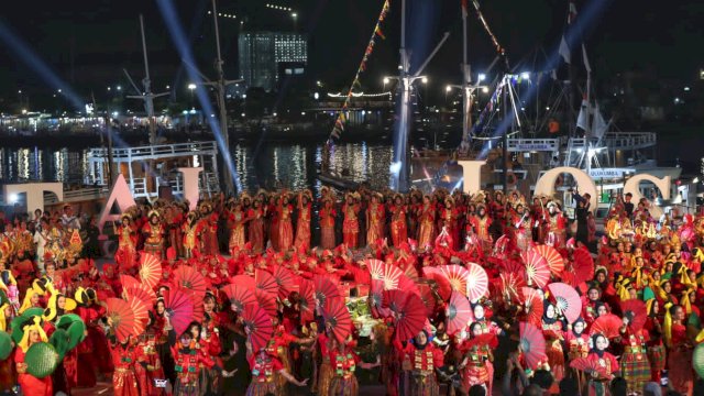 Tarian Kalompoanna Parasanganta Undang Decak Kagum Menparekraf RI