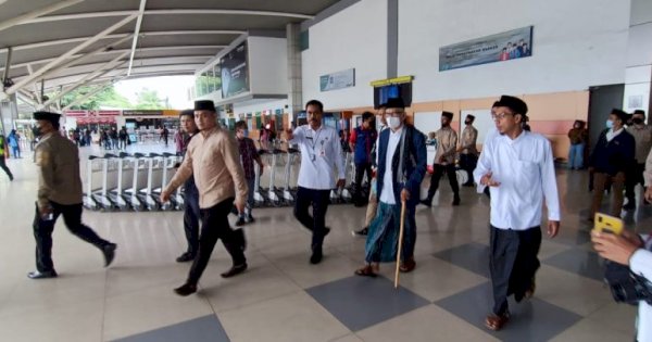 Tak Banyak Yang Tahu, Rais Aam PBNU KH Miftachul Akhyar Hadir di Makassar