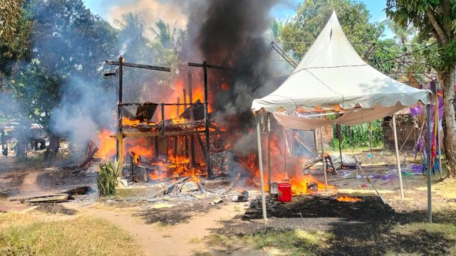 Rumah Pengantin Terbakar, Uang Panaik 60 Juta Ikut Terbakar, Pesta Akhirnya Ditunda