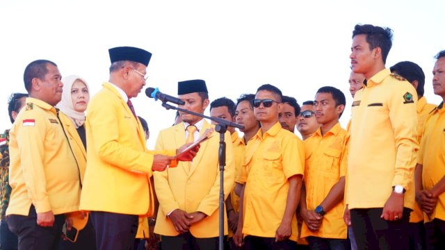 Ketua Golkar Sulsel Beri Target Iksan Iskandar 10 Kursi di Jeneponto