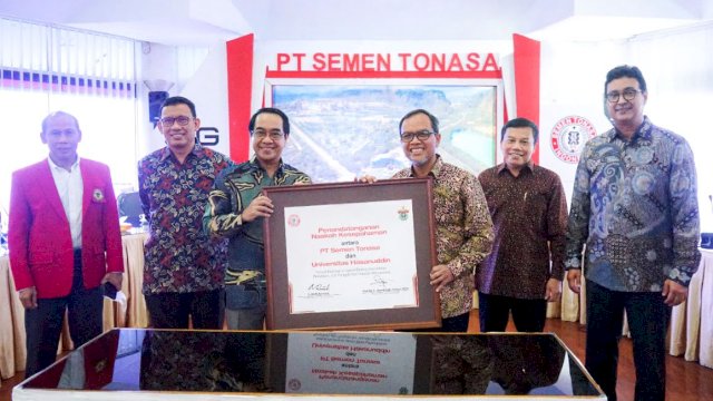 Perkuat Kolaborasi, PT Semen Tonasa dan Unhas Jalin Kerjasama