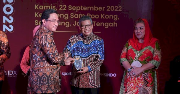Taufan Pawe Terima Penghargaan Kepala Daerah Inovatif 2022