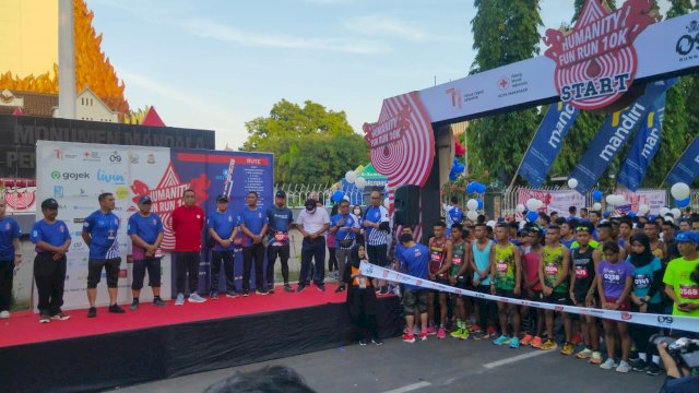 Syafruddin Kambo Lepas Fun Run 10K PMI Makassar