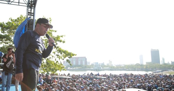 Jalan Sehat Restorasi Partai NasDem, Danny Pomanto Sumbang Satu Unit Mobil untuk Doorprize