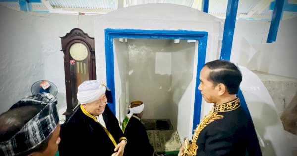 Awali Kunker, Presiden Ikuti Prosesi Penyematan Gelar Kesultanan Buton