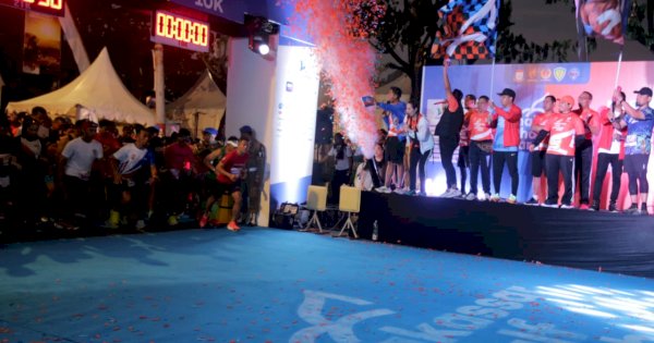 Lepas Ribuan Peserta Makassar Half Marathon 2022, Danny: Kita Semua Keluarga Satu Hobi