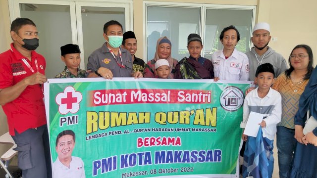 Bersama Dinkes, INLA dan Rumah Qur&#8217;an, PMI Makassar Sunat Ratusan Anak Kurang Mampu