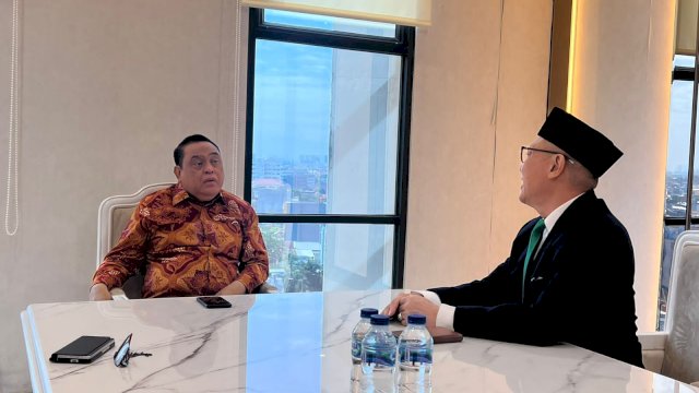 Waketum DMI, Komjen Pol Syafruddin (kiri). [Dok. Ist]