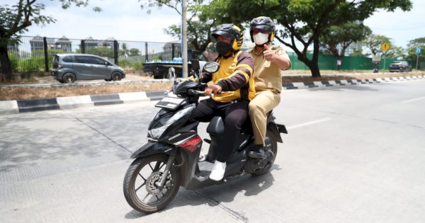 Pekan ke 4 Ojol Day, Wali Kota Danny Pakai Maxim: Kita Saling Bantu Dengan Transportasi Umum