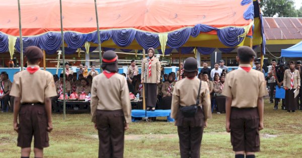 Ketua Kwarcab Makassar Fatmawati Buka Lomba di Pulau Lakkang