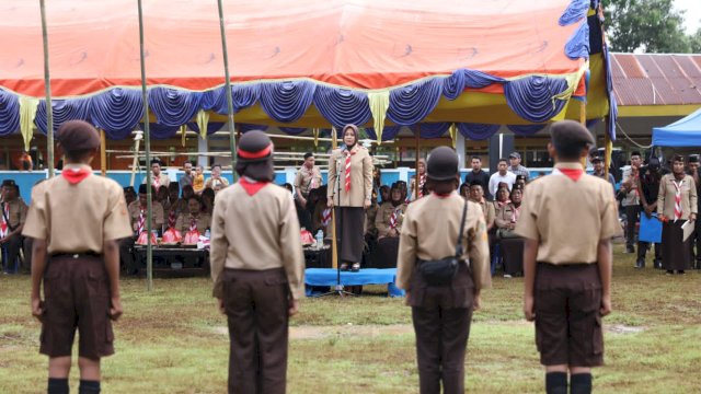 Ketua Kwarcab Makassar Fatmawati Buka Lomba di Pulau Lakkang