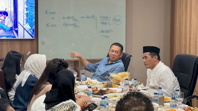 Bertemu di Sela Kunkernya di Makassar, Bamsoet Nostalgia dengan AAS