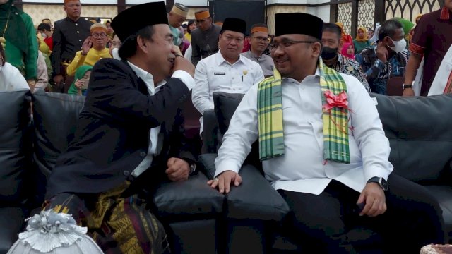 Ashabul Kahfi (kiri) bersama Menteri Agama (kanan). 