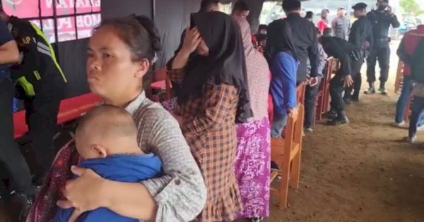 Tim Medis Brimob Polri Jemput Bola beri Pelayanan Kesehatan Pengungsi Gempa Cianjur