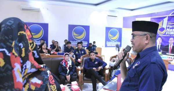 HUT Partai NasDem ke 11, DPD Makassar Gelar Acara ‘Tumpengan’