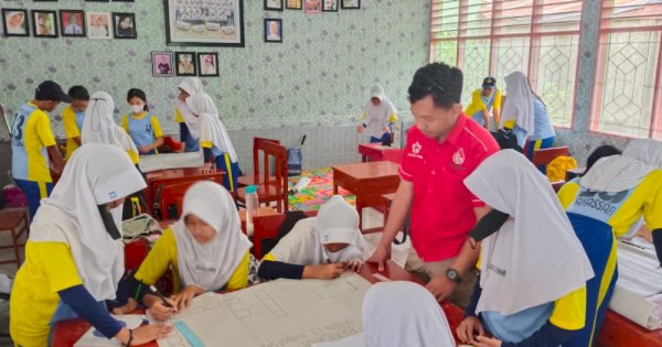 Bangun Generasi Baru Siaga Bencana, PMI Makassar Gelar SSB di Sejumlah Sekolah