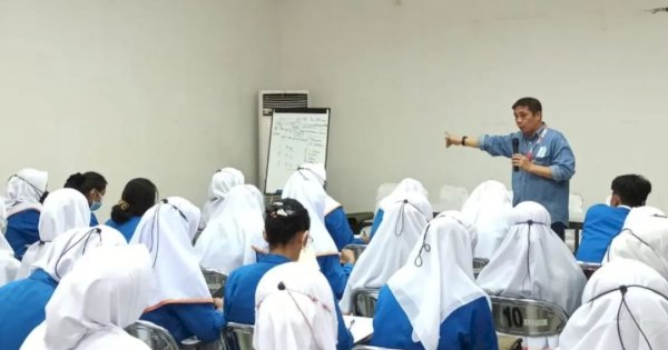 60 Mahasiswa Poltekkes Magang di PMI Makassar