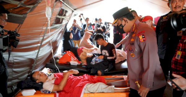 Kapolri Tinjau Lokasi Gempa Bumi Cianjur, Pastikan Warga dapat Bantuan Maksimal