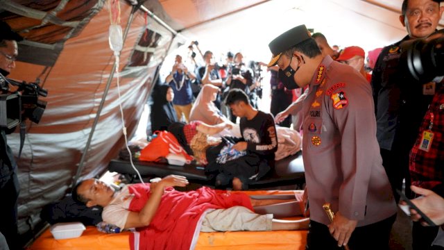 Kapolri Tinjau Lokasi Gempa Bumi Cianjur, Pastikan Warga dapat Bantuan Maksimal