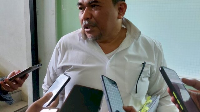 Peneliti Senior PUKAT, Bastian Lubis memberikan keterangan kepada wartawan, Selasa (20/12). Dok. HN