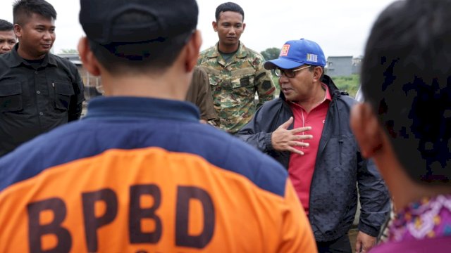 Danny Pomanto Pantau Efek Pasang Sungai, Pastikan Aliran Air Stabil