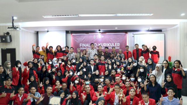 Digelar 8 Pekan, Ko-Kur Debat Hukum dan Konstitusi FH Unhas Tuntas Secara Meriah, Ini Pemenangnya