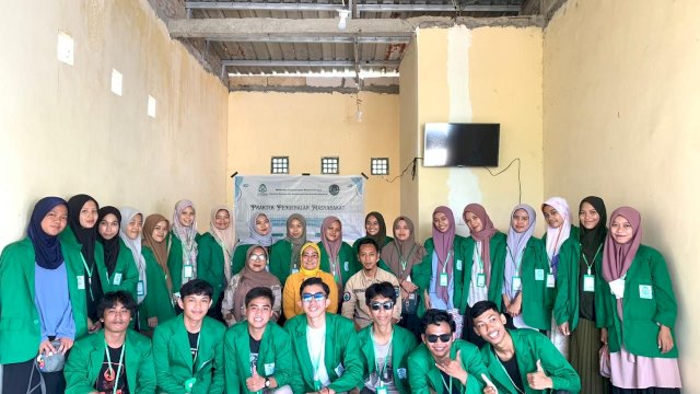 Tingkatkan Kemampuan Pengenalan Masyarakat, Mahasiswa PMI UIN Praktek di Desa Tanralili