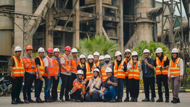 Kenalkan Industri Hijau, Semen Tonasa Undang Influencer Kunjungi Pabrik