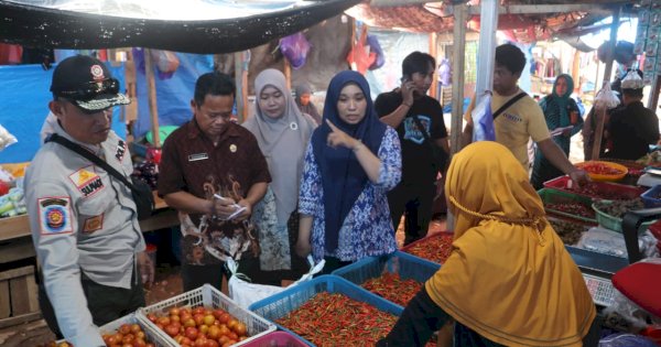 Jelang Nataru, Harga Beras dan Tomat Naik di Lutra