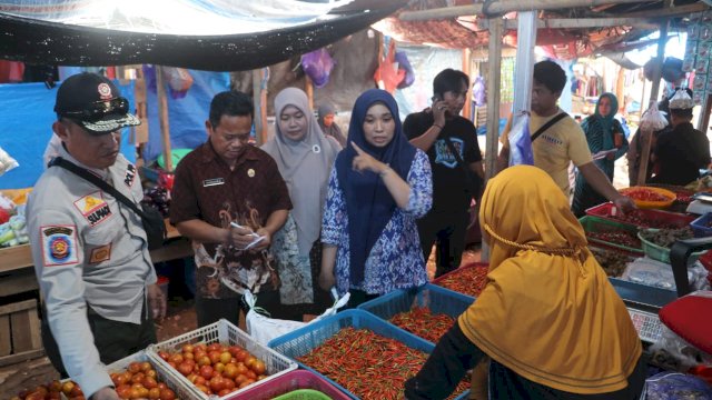Jelang Nataru, Harga Beras dan Tomat Naik di Lutra