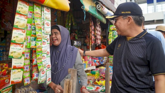 Jelang Nataru, Taufan Pawe Gelar Pasar Murah Untuk Kendalikan Harga Bahan Pokok