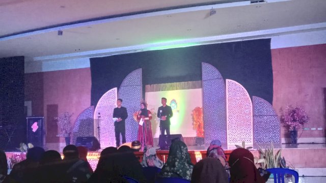 Meriahnya Malam Puncak Milad Ilmu Alquran dan Tafsir ke 11