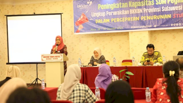 Kepala Perwakilan BKKBN Provinsi Sulawesi Selatan, Dra. Andi Ritamariani, M.Pd. Dok. Humas BKKBN Sulsel
