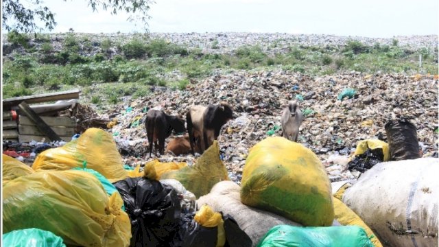 TPA di Abtang dan Kesadaran Membuang Sampah