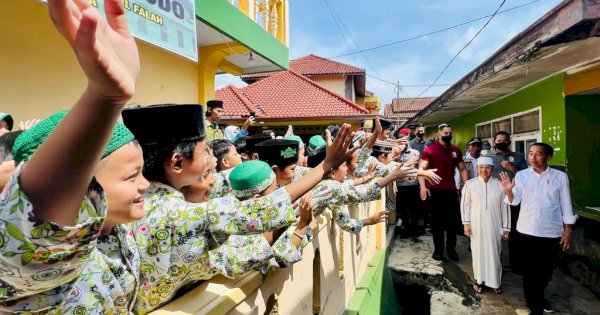 Presiden Tinjau Dampak Gempa di Ponpes Darul Falah Cianjur