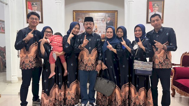 Abdul Rauf Malaganni, Wakil Bupati Gowa bersama keluarga. 