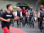 Jokowi Naik Sepeda dari Istana ke CFD