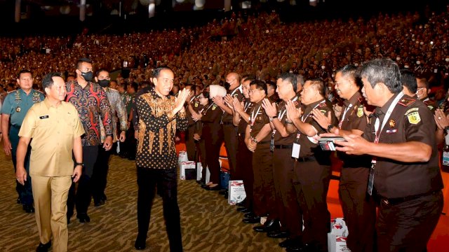 Jokowi mengumpulkan Kepala Daerah dan Forkopimda se Indonesia, Selasa (17/1). Dok. Biro Pers Istana