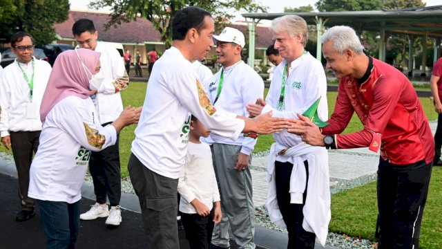 Presiden Jokowi Buka dan Ikuti Jalan Sehat Menuju 1 Abad NU