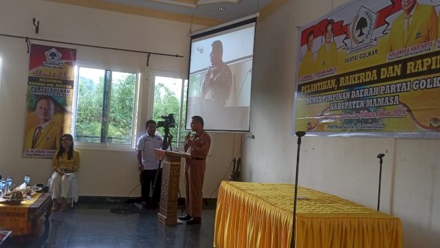 Sekda Mamasa Muhammad Syukur Badawi mewakili Bupati hadiri Rakerda Golkar Mamasa, Selasa (24/1). [Jupran/HN]