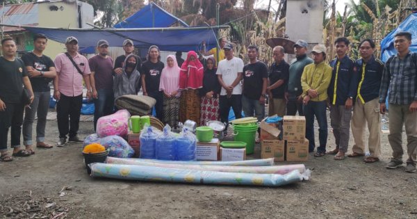 Tiga Hari Galang Dana, Pemuda Tamalatea Serahkan Bantuan 5,4 Juta untuk Korban Kebakaran Jeneponto